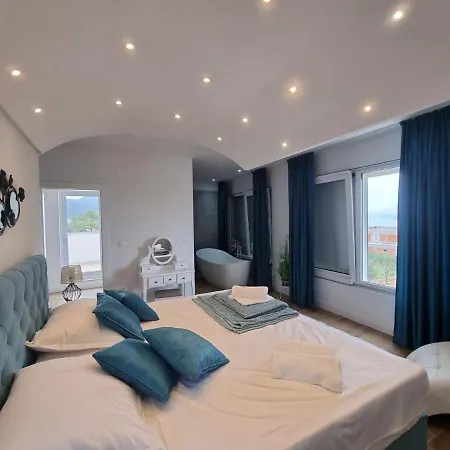 Villa Luxury Lea
