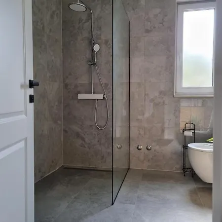 Luxury Lea Villa
